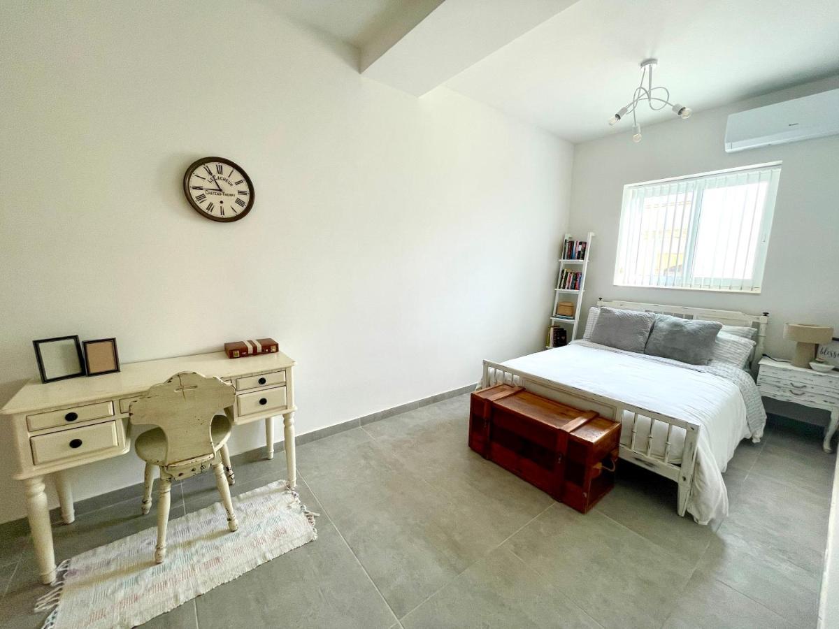 Ta Phyllis - Apartments & Villas With Sunset & Sea Views Ghajnsielem Exterior foto